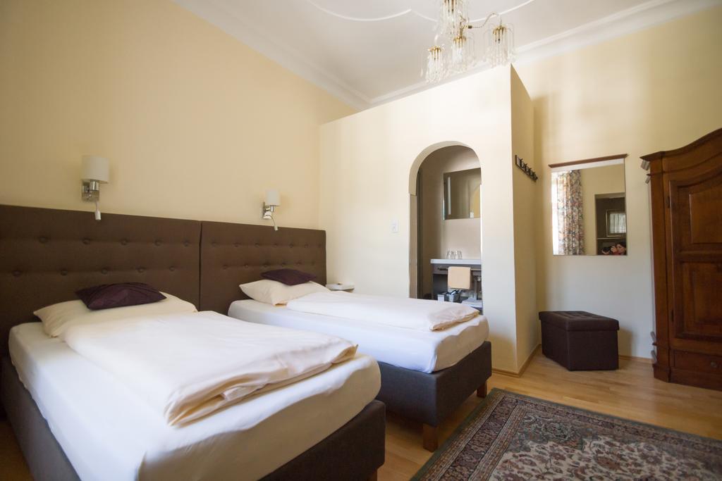 Schlosshotel Mitterhart Швац Екстериор снимка